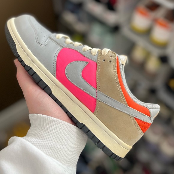 Vintage 2007 Nike Dunk Low, Womens 7, Medium Grey Laser Pink Tweed - Picture 7 of 12